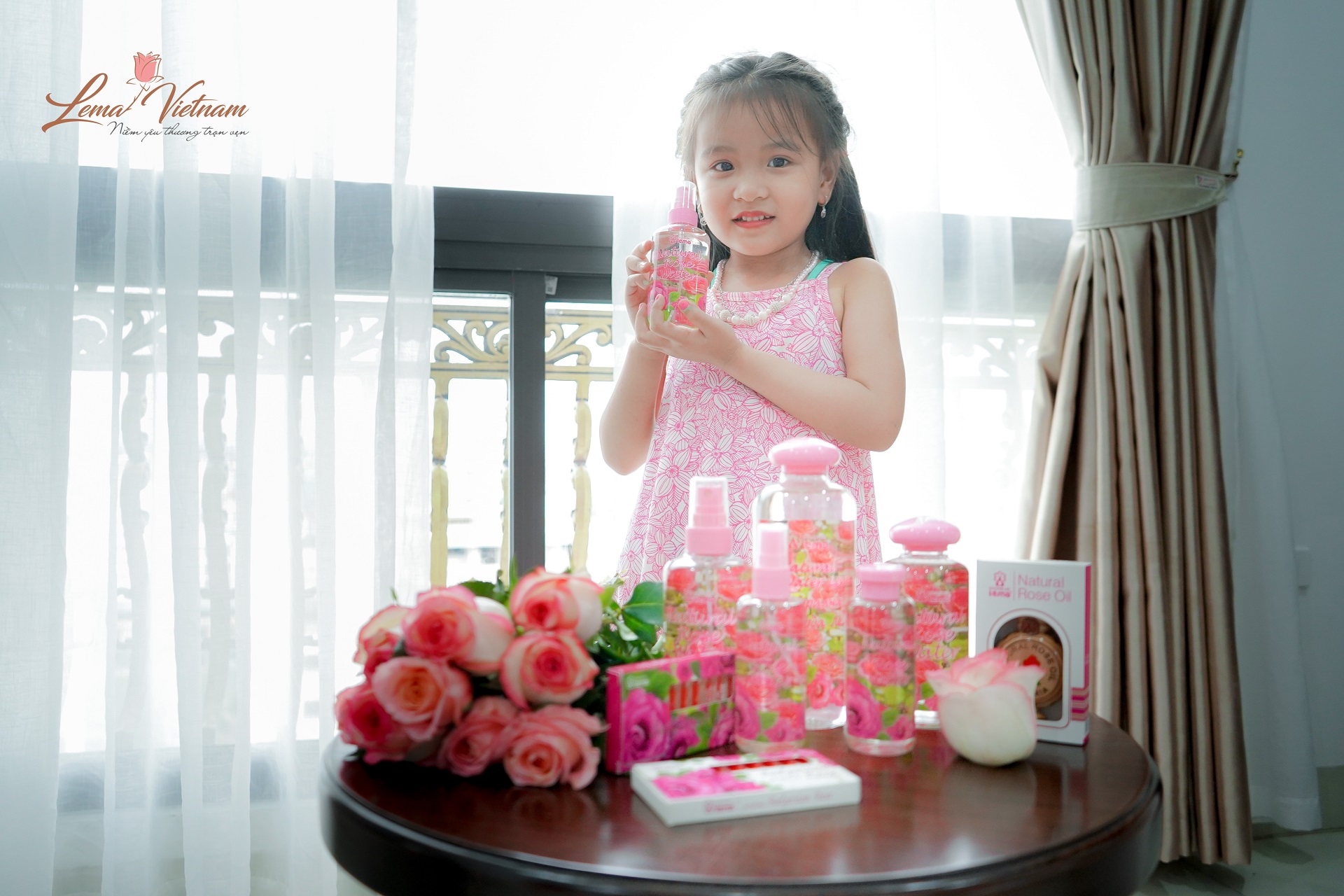 Nước hoa hồng nguyên chất