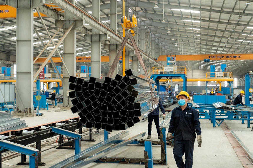 Hơn 1.000 nhà phân phối tham quan nhà máy sản xuất tôn thép Mỹ Việt