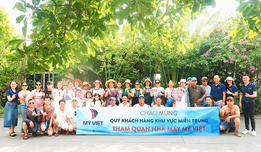 MỸ VIỆT ĐÓN TIẾP ĐOÀN KHÁCH HÀNG KHU VỰC MIỀN TRUNG THAM QUAN NHÀ MÁY