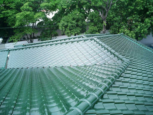 Tôn xanh ngọc màu hợp phong thủy cho gia chủ mệnh Mộc và Thủy