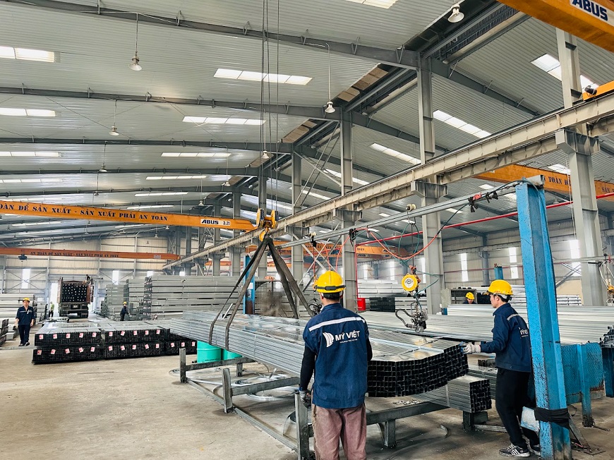 Thành phần của thép hay sai số trong sản xuất là điều khó tránh được dẫn đến việc tính toán trọng lượng thép không thể hoàn toàn chính xác nếu chỉ dựa vào số liệu