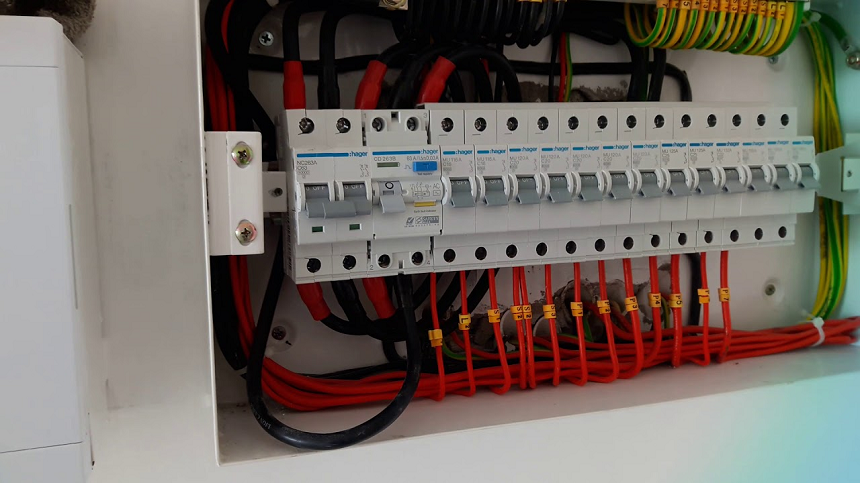 Ngắt nguồn điện trước khi sửa chữa