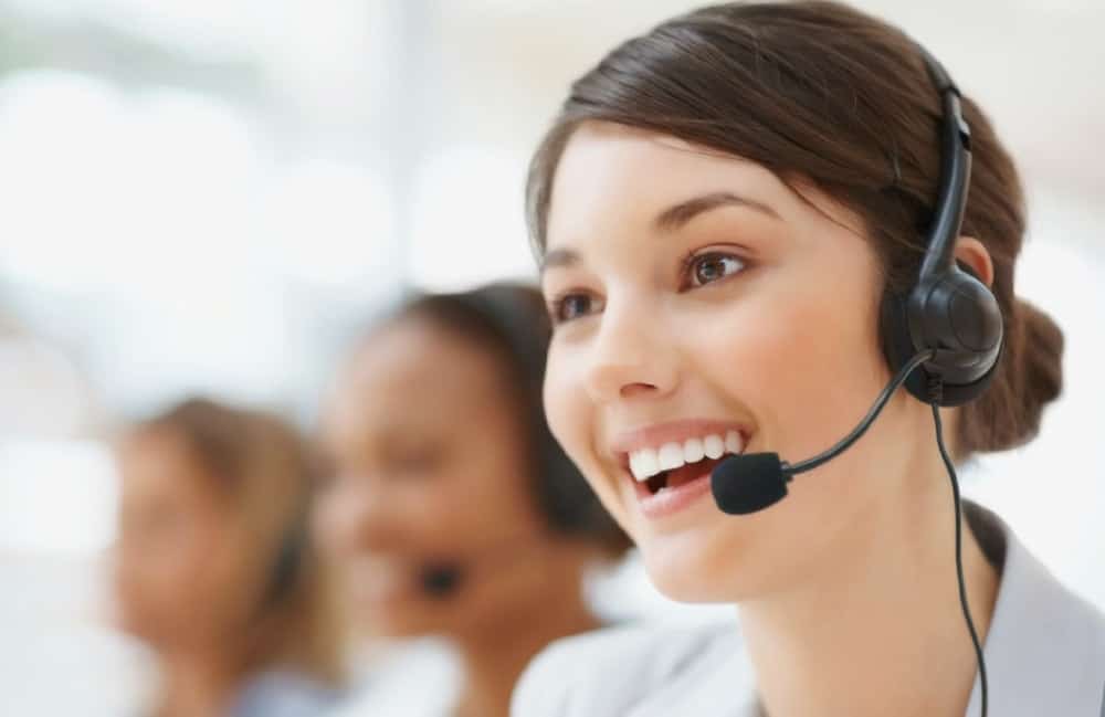 Đặt hàng thông qua hệ thống Hotline