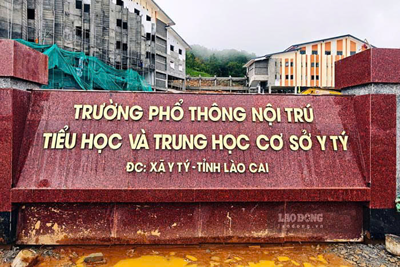 Trường phổ thông nội trú Tiểu học và Trung học cơ sở Y Tý -Lào Cai