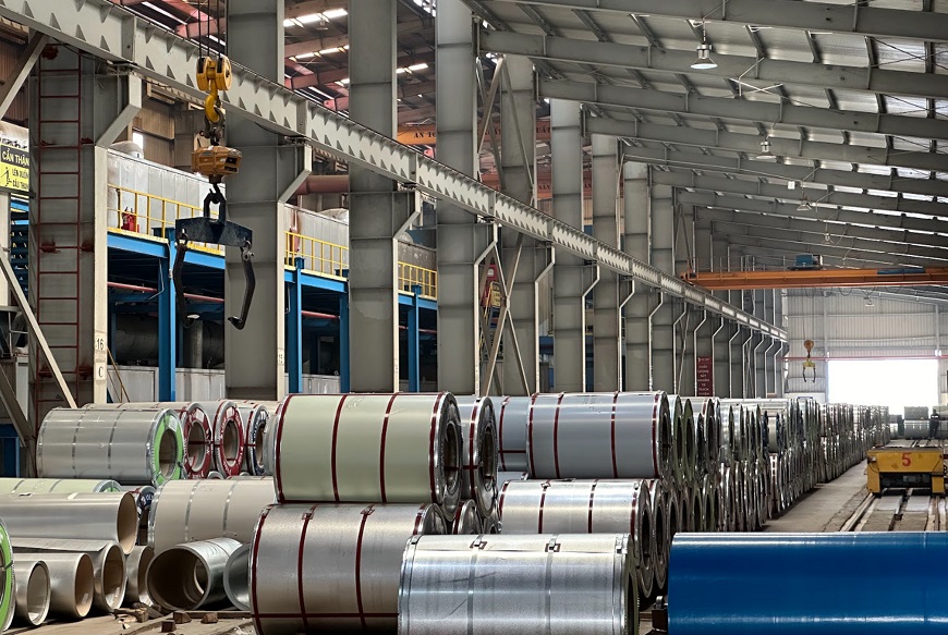 Mỗi tấm tôn cuộn lạnh Vitek đều trải qua quy trình kiểm định nghiêm ngặt, được chế tác bởi đội ngũ kỹ sư lành nghề