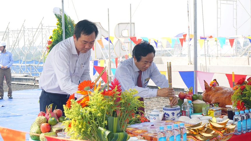 Chuẩn bị văn khấn cúng lễ cất nóc