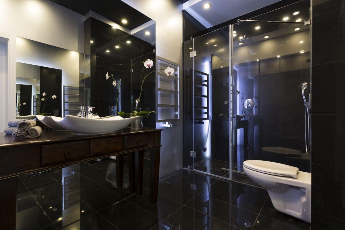 Mẫu phòng tắm 4m2 sang trọng, hiện đại
