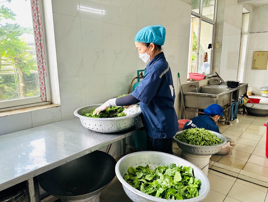 Chú trọng đến cả sức khỏe về tinh thần cho người lao động