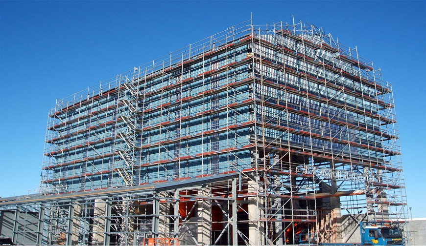 Với khả năng tùy biến cao, thi công linh hoạt và độ bền vượt trội, thép đang dần thay thế hoàn toàn vai trò của sắt trong xây dựng