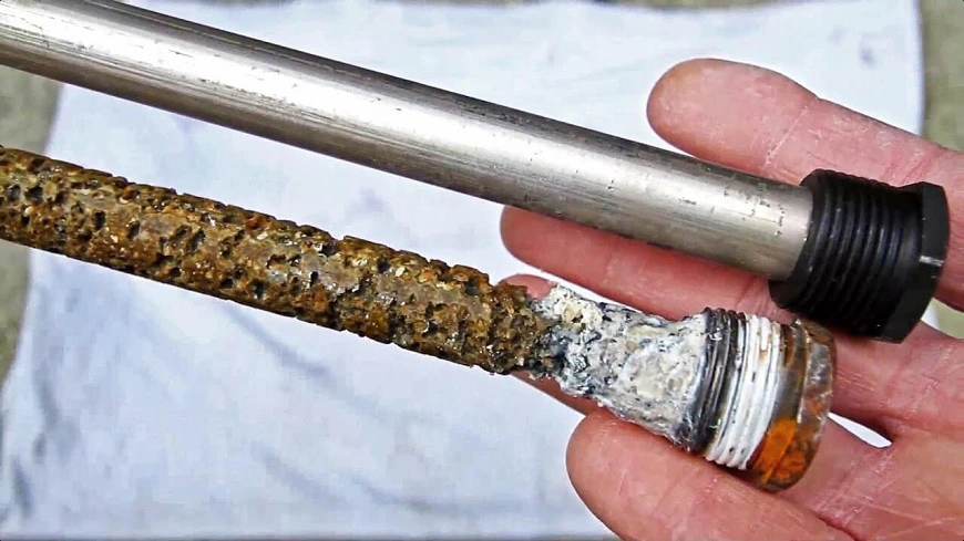 Kiểm tra và thay thế thanh magie định kỳ để kéo dài tuổi thọ bình nóng lạnh