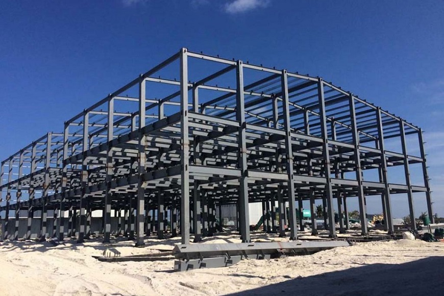 Sử dụng thép hộp vuông Vitek 14x14 mạ kẽm để tạo khung cho công trình nhà xưởng