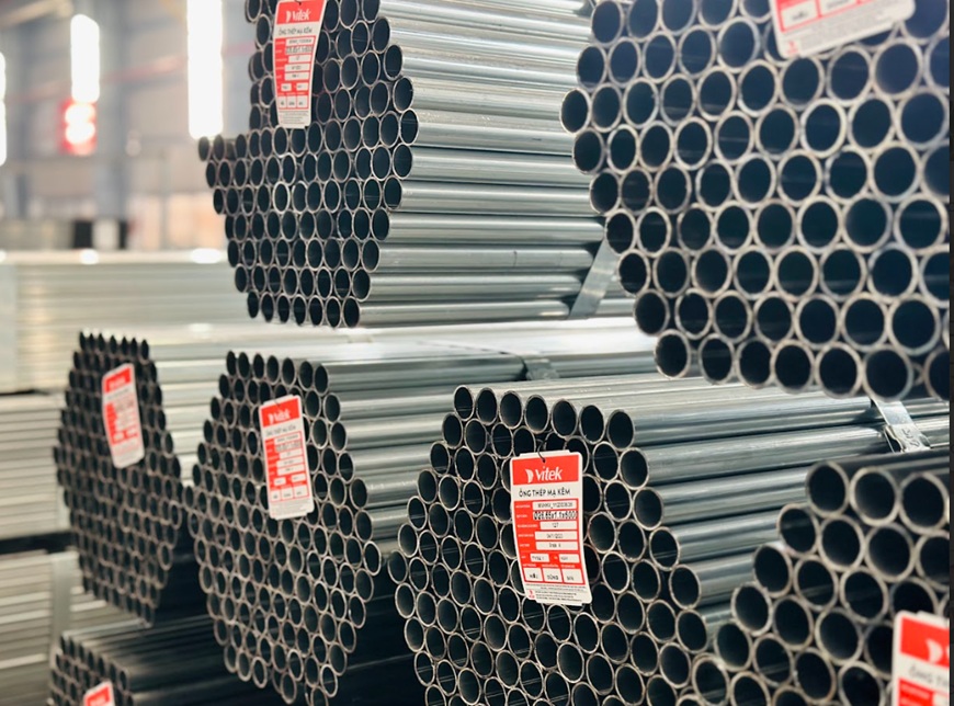 Một bước kiểm tra đơn giản nhất không cần cụ là cảm nhận bề mặt bằng mắt thường và chạm tay