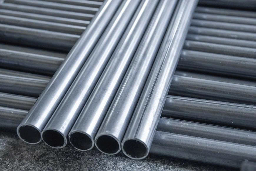  Ống thép mạ kẽm đạt chuẩn với bề mặt sáng bóng, lớp mạ đồng đều