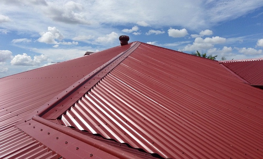 Sau khi hoàn thiện lớp sơn bề mặt sản phẩm sẽ được mang đi dập sóng, kiểm tra chất lượng đầu ra trước khi đưa sản phẩm đến tay người tiêu dùng