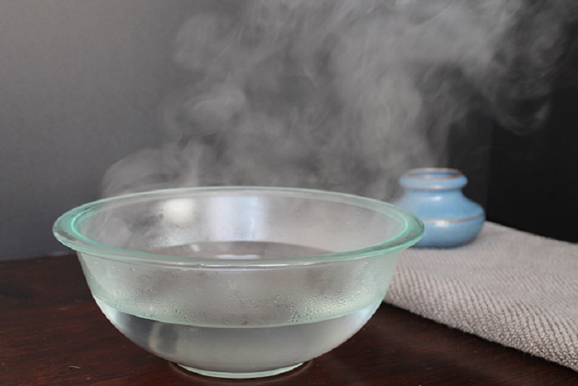 Cách sử dụng nước nóng để làm sạch bát đũa