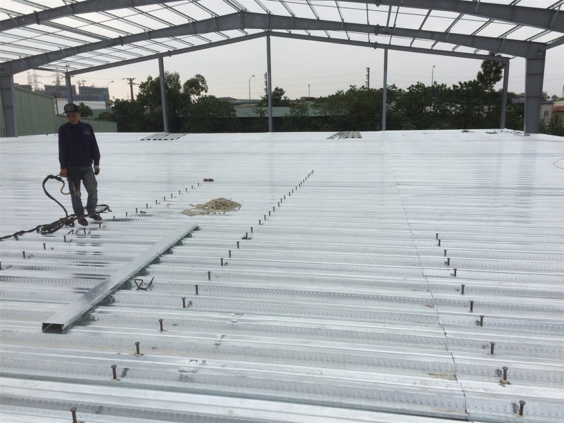 Sản phầm sàn deck sử dụng nguyên liệu thép mạ kẽm