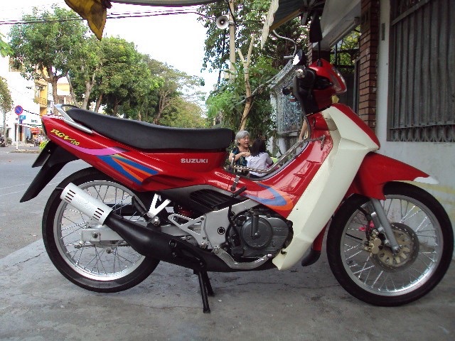 suzuki-sport-rgv