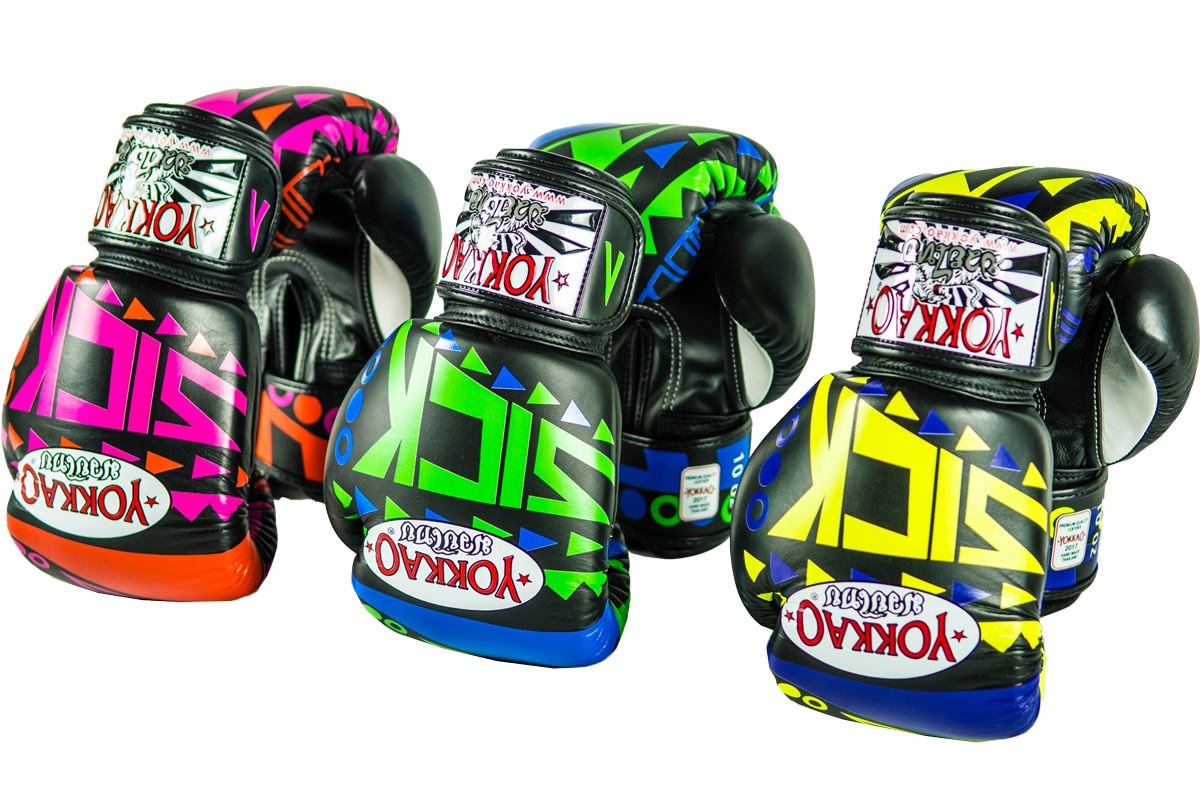 GĂNG BOXING YOKKAO SICK MUAY THAI BOXING GLOVES VIOLET/YELLOW