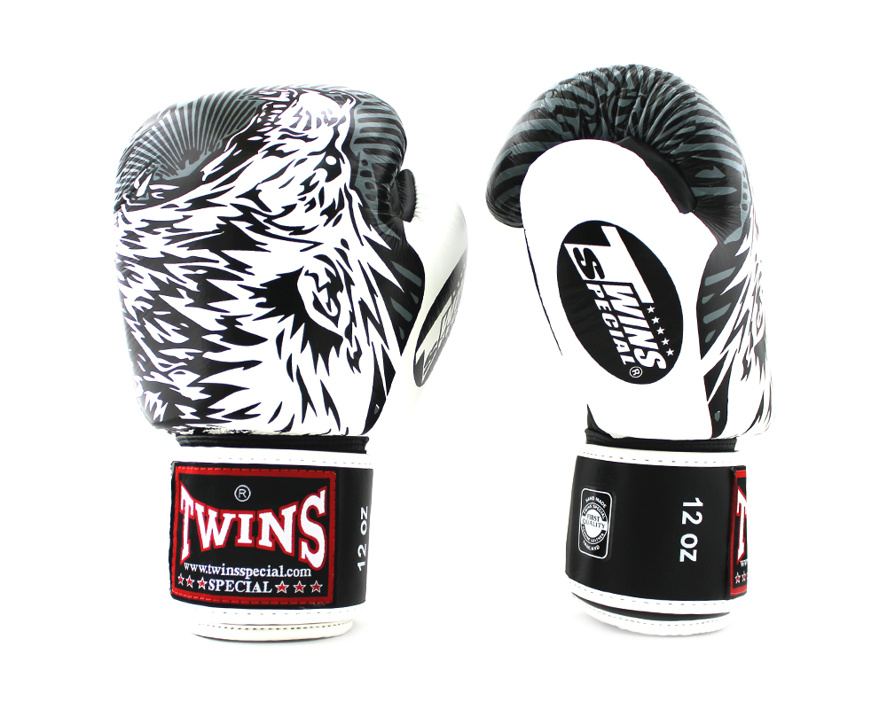 GĂNG TAY FBGVL3-50 TWINS GREEN WOLF BOXING GLOVES