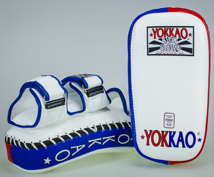 PAD CHÂN YOKKAO CURVED KICKING PADS THAI FLAG