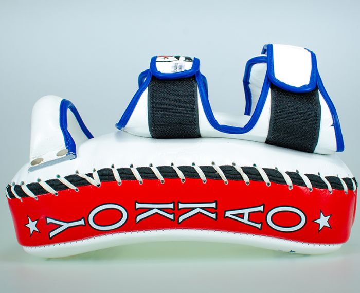 PAD CHÂN YOKKAO CURVED KICKING PADS THAI FLAG