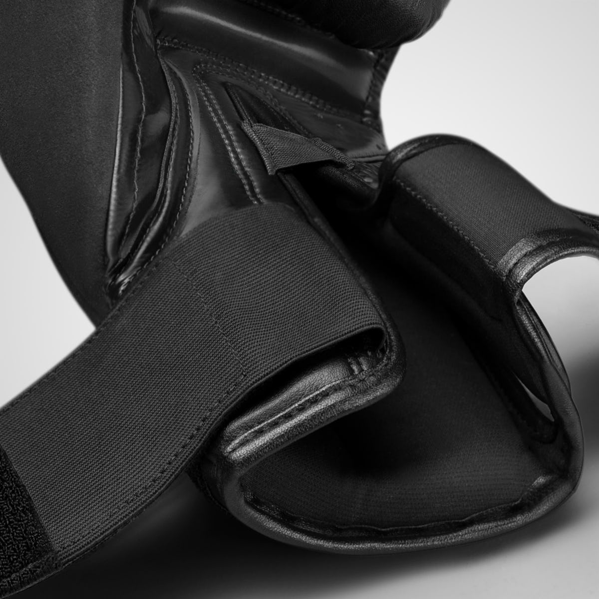 T3 KANPEKI BOXING GLOVES BLACK