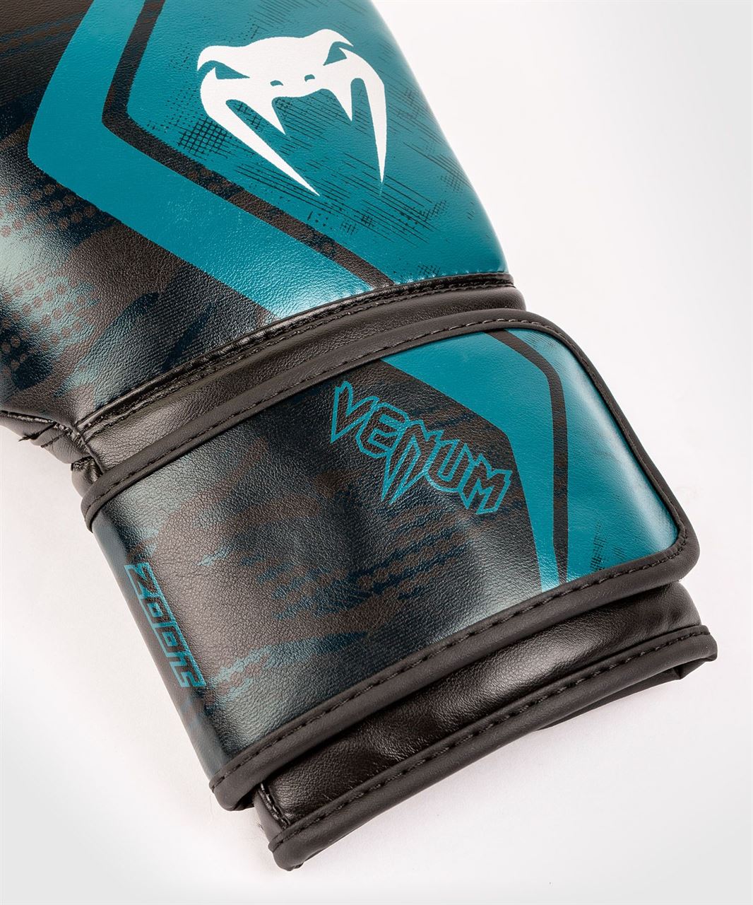 GĂNG VENUM DEFENDER CONTENDER 2.0 BOXING GLOVES - BLACK/GREEN