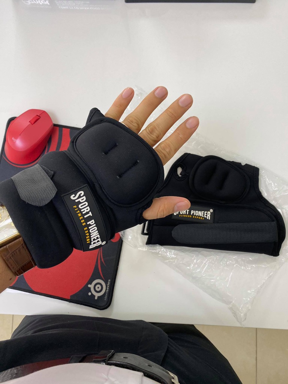 GĂNG TAY TẠ ĐẤM GIÓ