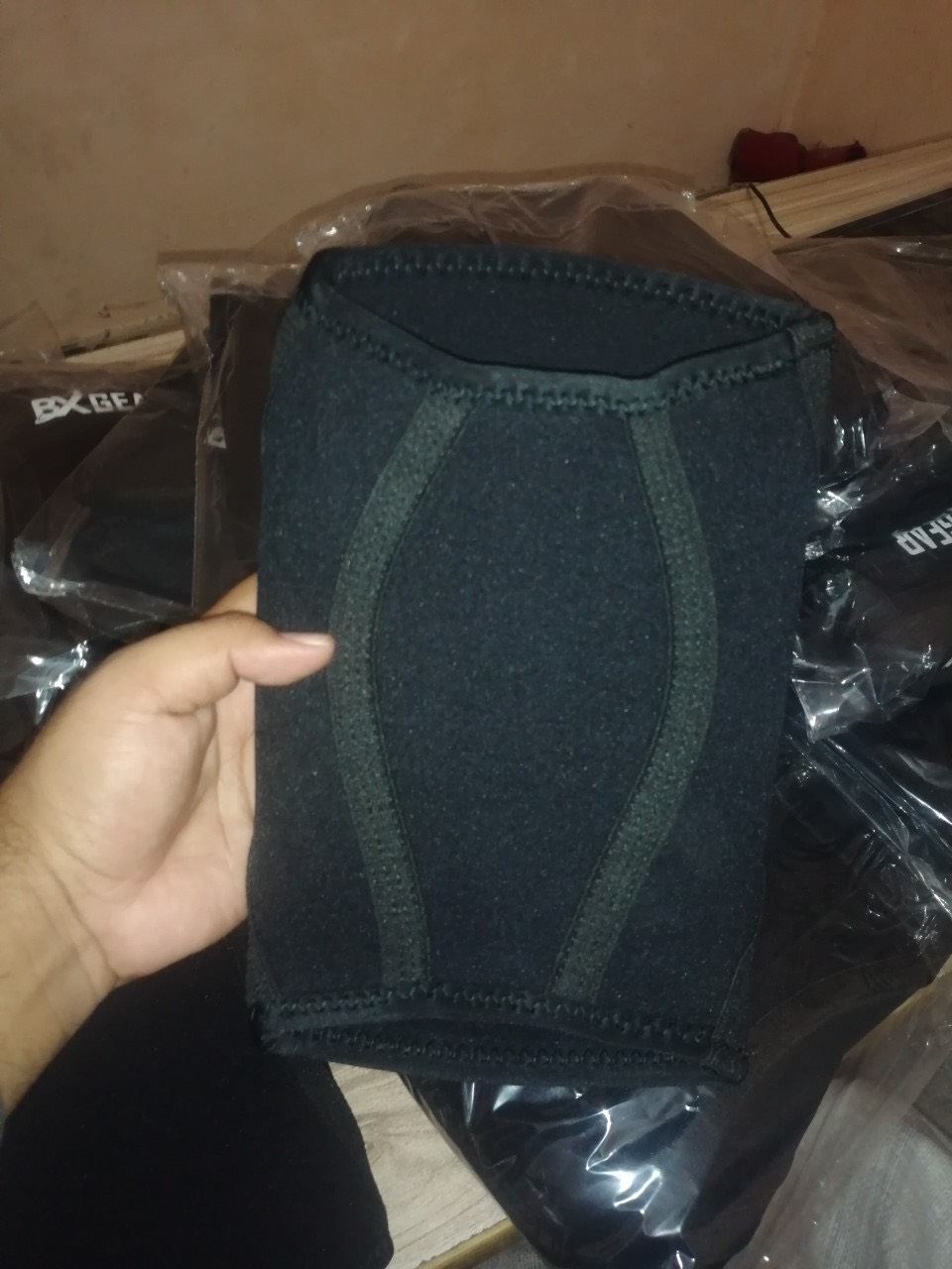 BÓ GỐI THỂ THAO + BÓ KHUỶU TAY GYM  BX  Đai Bó Khuỷu Tay Đai Bảo Vệ Khủy Tay Đệm bảo vệ khuỷu tay dành cho người chơi thể thao Băng bảo vệ khuỷu tay, đai đeo khuỷu tay thể thao, tập gym    Xỏ Khuỷu Tay