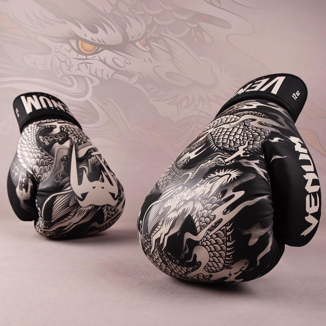 GĂNG TAY BOXING VENUM DRAGON'S FLIGHT BOXING GLOVES -BLACK/SAND