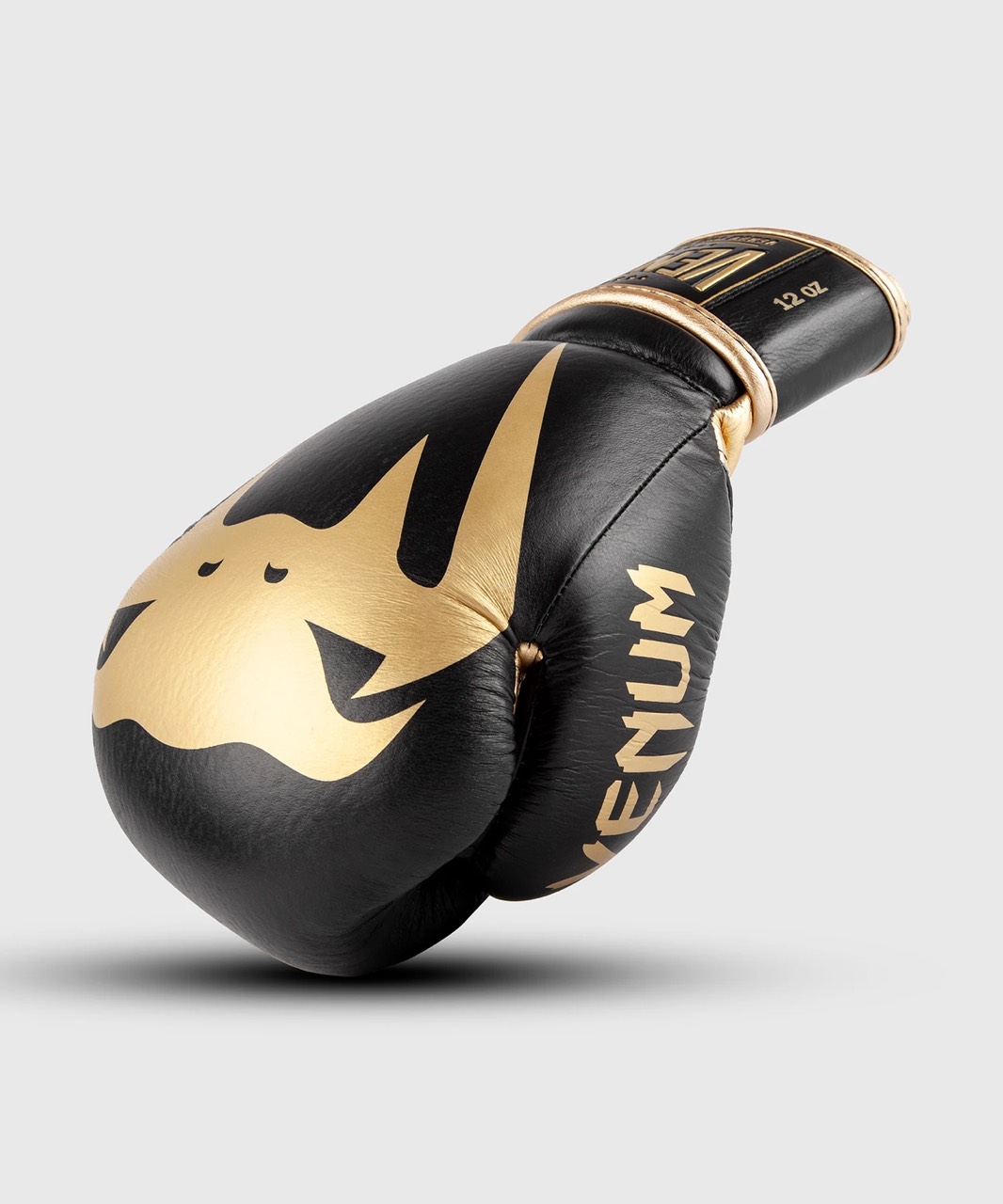 GĂNG BOXING VENUM GIANT 2.0 PRO BOXING GLOVES VELCRO - BLACK/GOLD