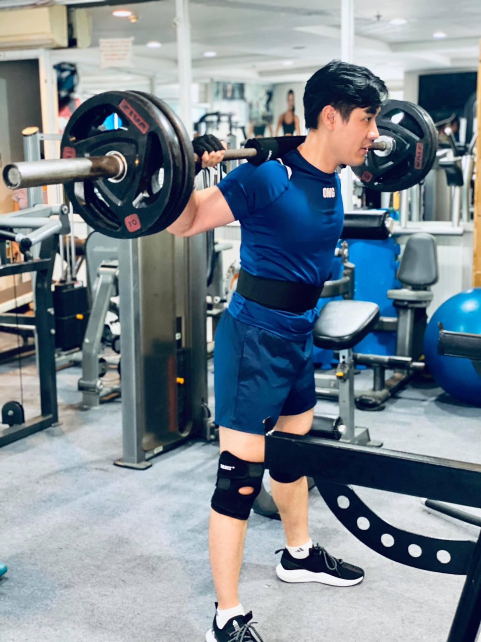 BÓ GỐI THỂ THAO LOẠI  DÁN Băng bảo vệ đầu gối Đai Bảo Vệ Đầu Gối Đai bảo vệ đầu gối Miếng đệm bảo vệ đầu gối khi chơi thể thao Đai quấn bảo vệ khớp gối