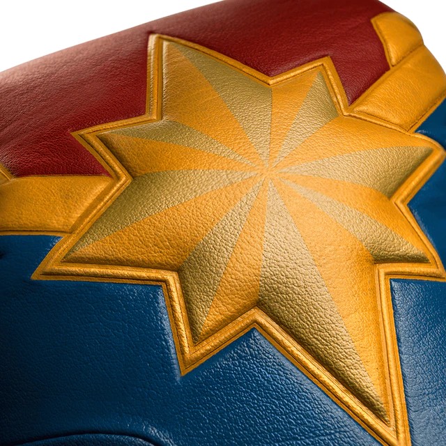 Găng Hayabusa Captain Marvel Boxing GlovesGăng Hayabusa Captain Marvel Boxing Gloves