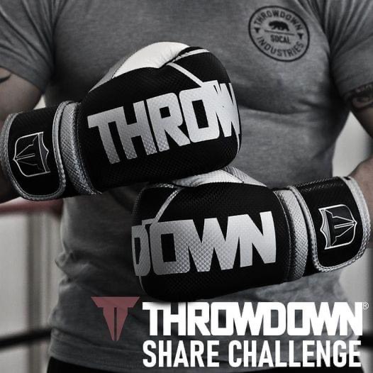 găng tay boxing muay thai  Boxing Throwdown Cacbon