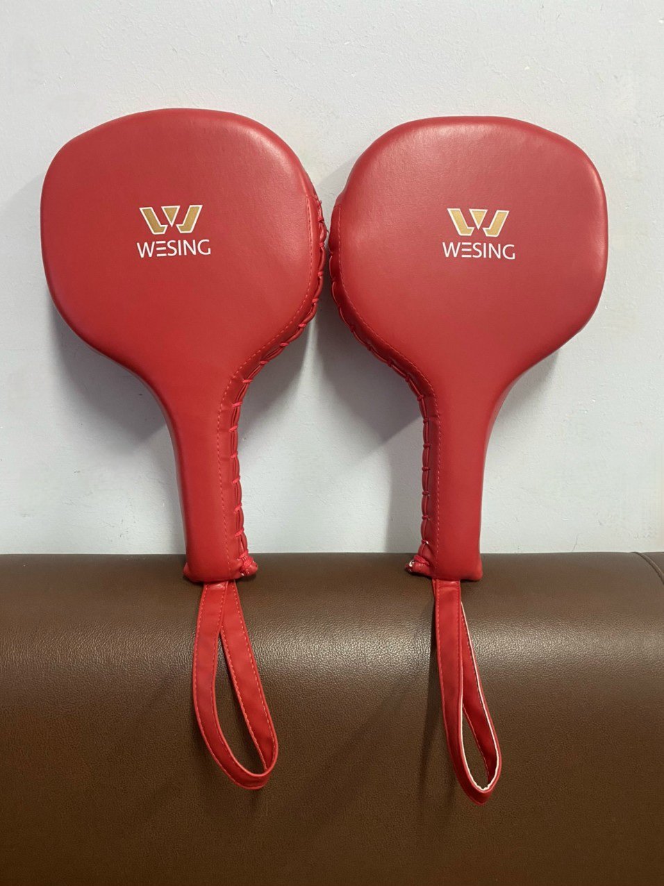 VỢT ĐẤM WESING Đích đấm cầm tay Wesing cao cấp dùng cho HLV và người tập đấm