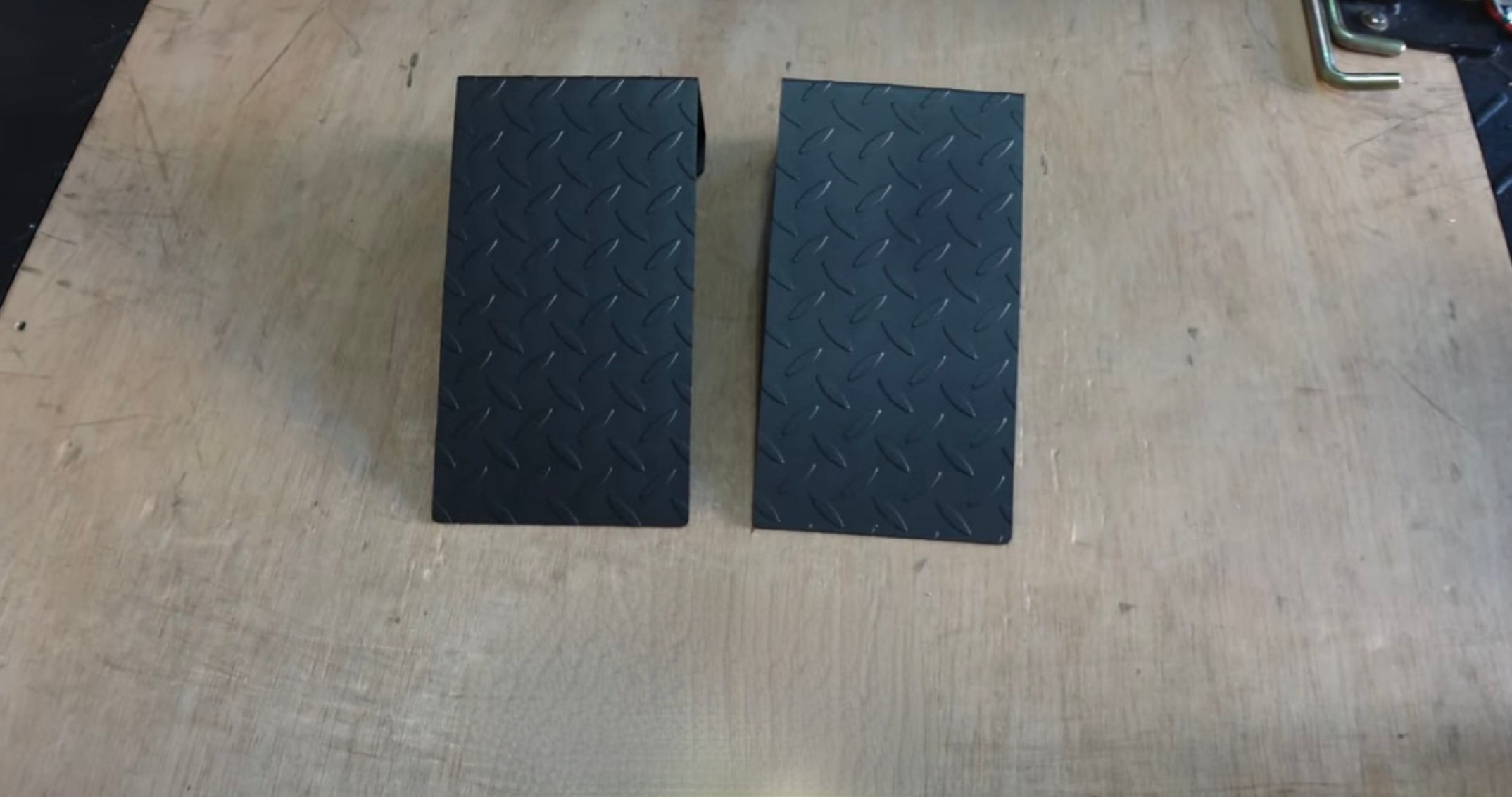 AB squat dụng cụ hỗ trợ squat miếng kê gót chân squat  dụng cụ thể lực  đệm gánh tạ gym phị kiện gym đồ tập gym dụng cụ hỗ trợ gánh tạ đệm lót hỗ trợt gánh tạ gym mma  prime squat wedge block  dụng cụ gym phụ kiện gym   -  wedge yoga