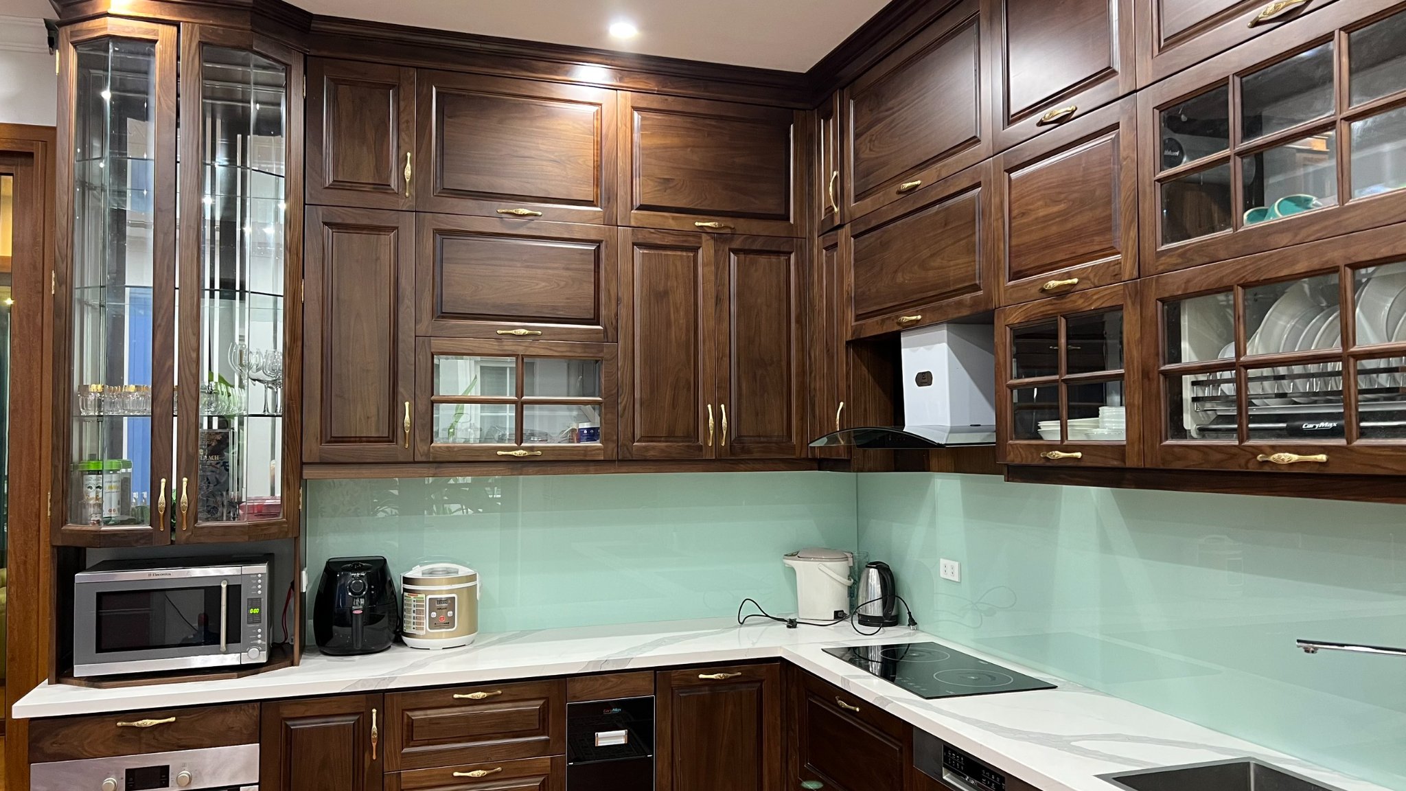 Cho thuê biệt thự cao cấp Khai Sơn Hill Ngọc Thuỵ, Long Biên. 200m2. Full nội thất. LH 0963892968.