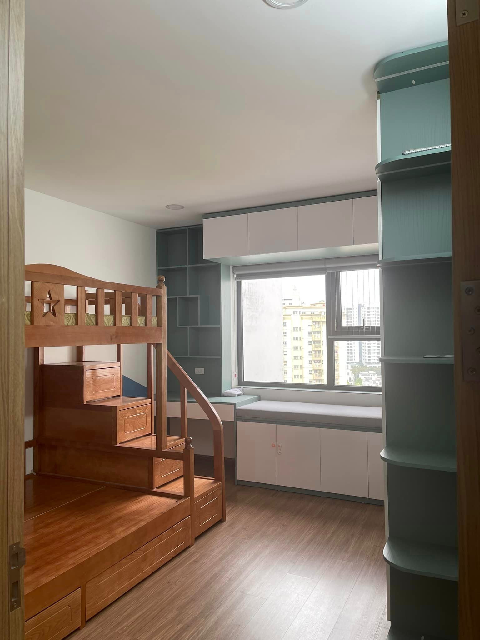 Cho thuê căn hộ full đồ Le Grand Jardin sài đồng , Long Biên. 2 PN. 55m. 8 triệu. Lh: 0376692730