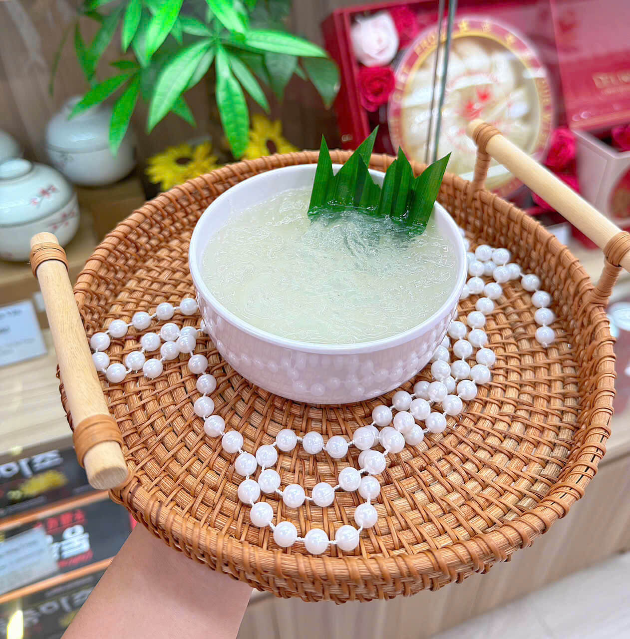 Yến chưng là lựa chọn tuyệt vời cho những người vừa phẫu thuật xong