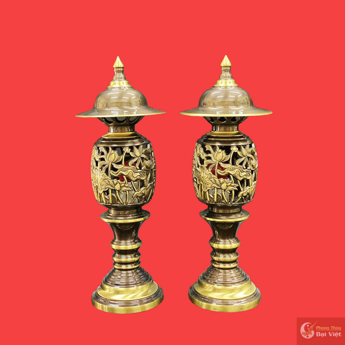 Vì sao trong bộ đồ thờ bằng đồng luôn có cặp đèn thờ?
