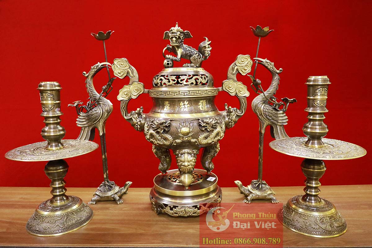 Cách bày trí bộ ngũ sự bằng đồng theo phong thuỷ