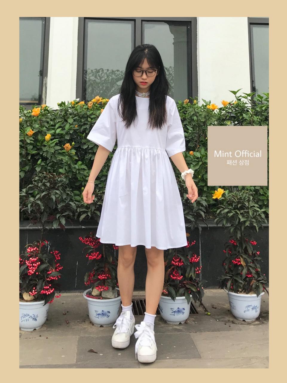 VÁY BABYDOLL TRẮNG TRƠN NÚT CÚC MADEBYMINT Mint Official