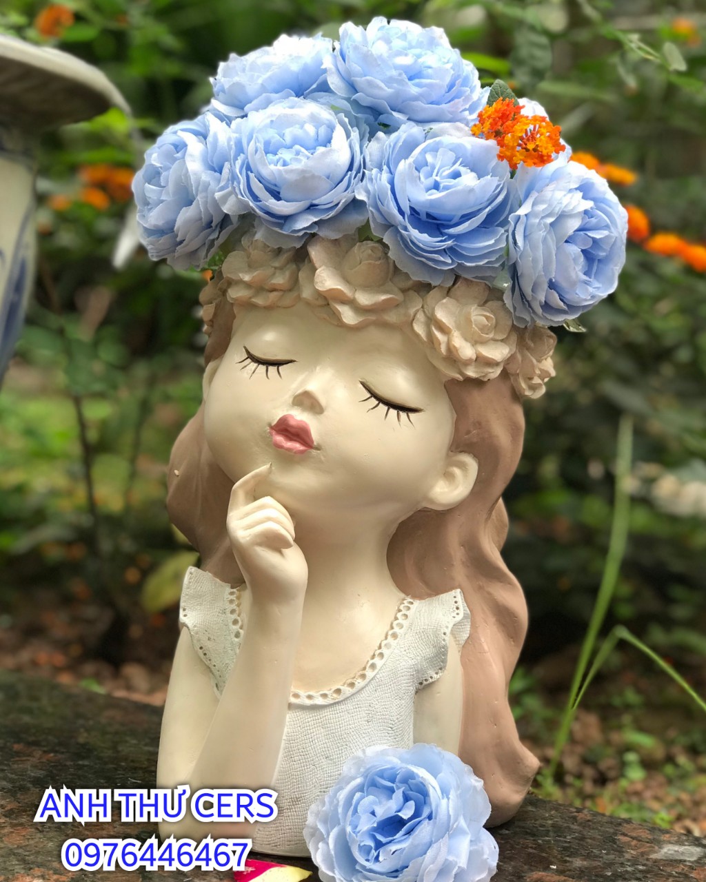Bình hoa cô gái đội hoa | Anh Thư Ceramics