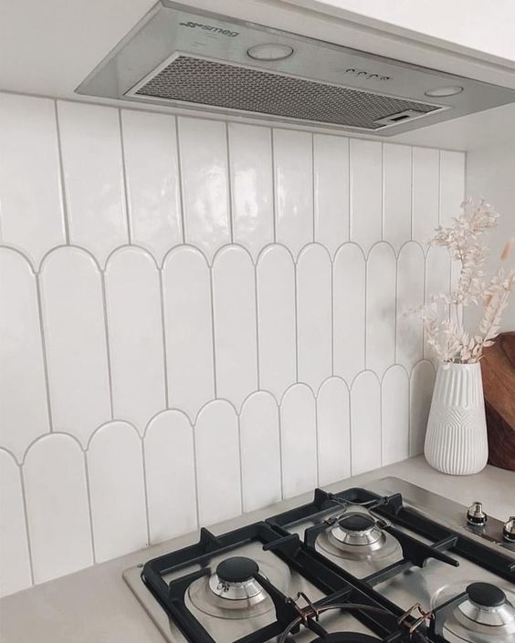 Gạch mosaic lông vũ LUAYYM90300-01 (màu trắng) | LUXCASA