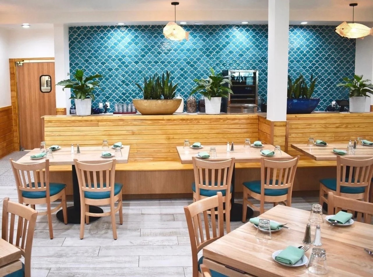 Làm điểm nhấn cho một không gian hay bức tường nào đó thì mẫu gạch vảy cá này là sự lựa chọn hàng đầu