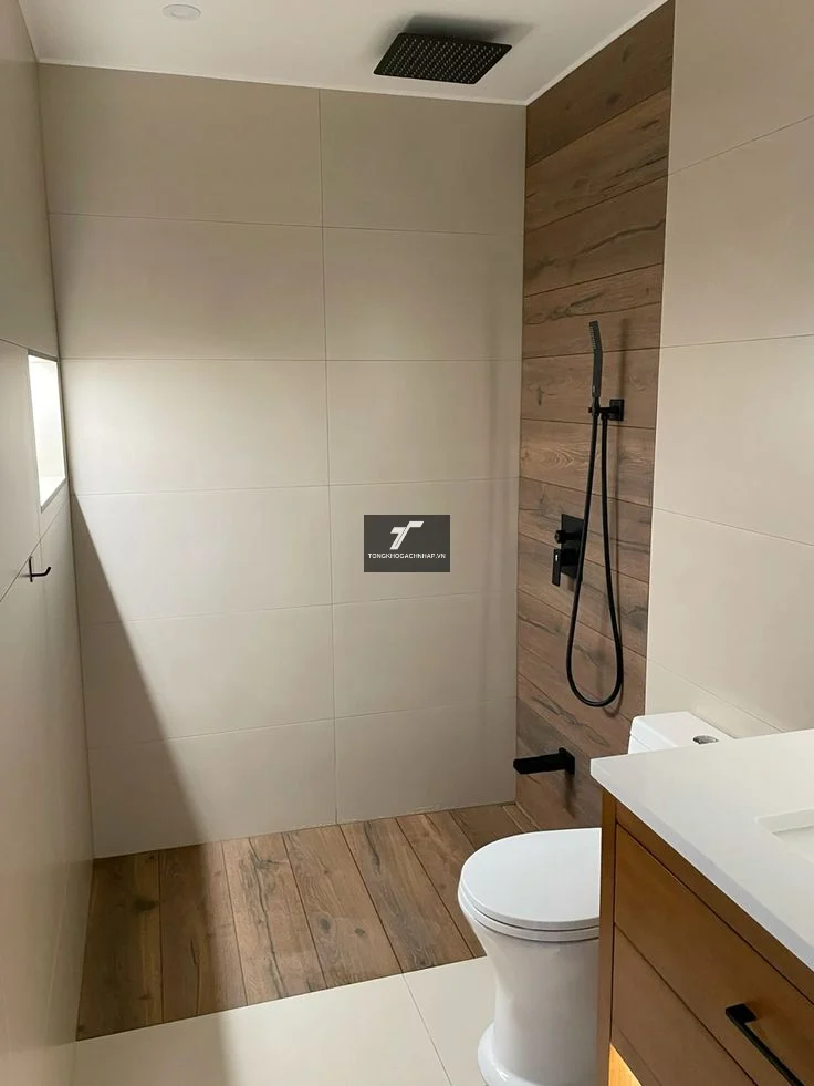 Gạch giả gỗ ốp buồng tắm nhỏ
