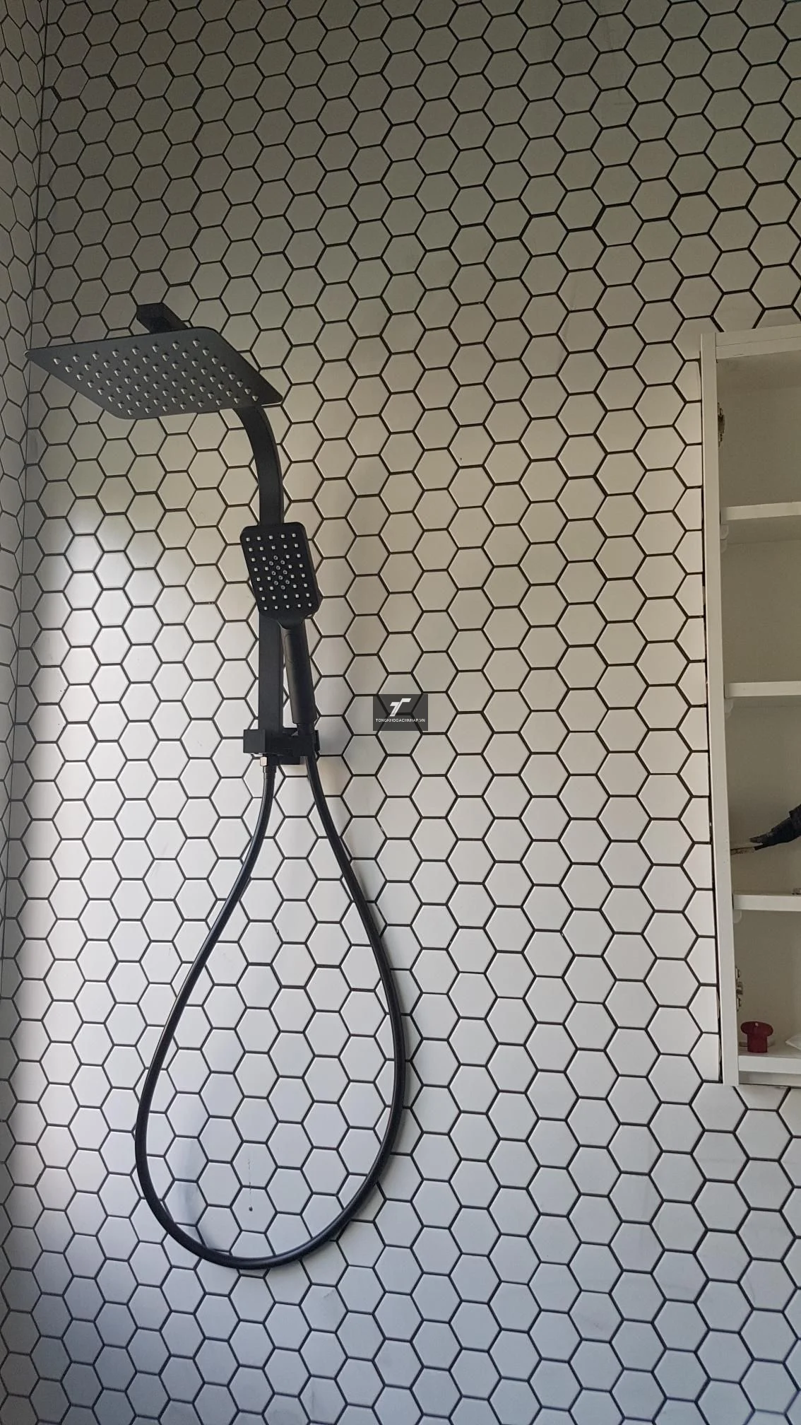 Gạch lục giác ốp nhà tắm nhỏ