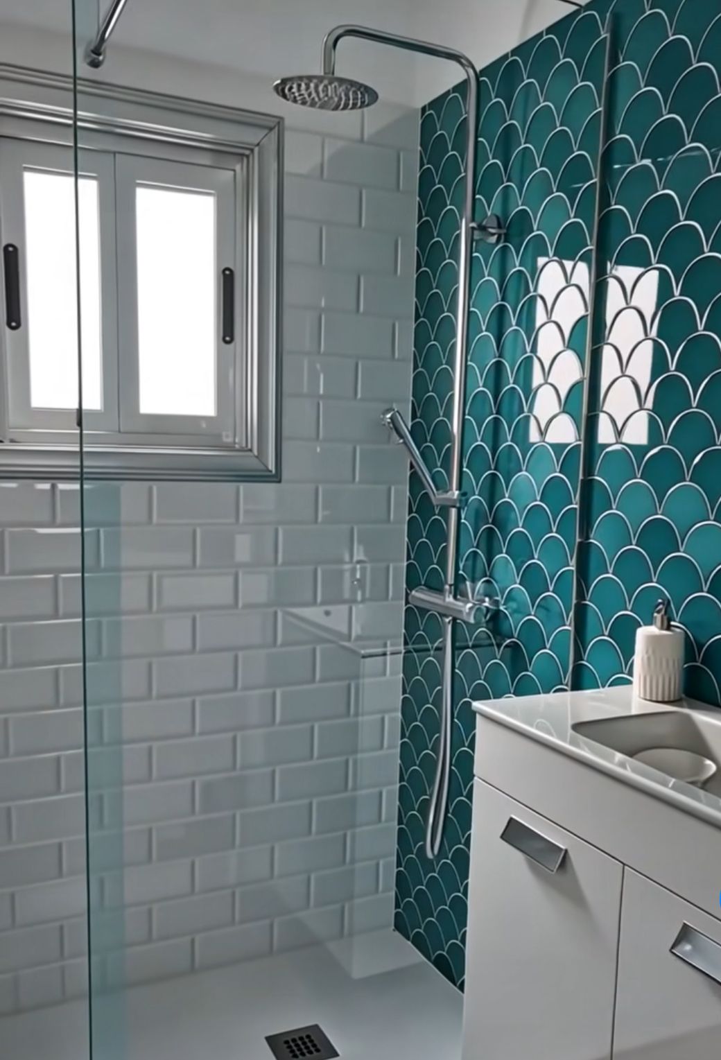 Gạch Mosaic vảy cá dùng cho ốp nhà tắm