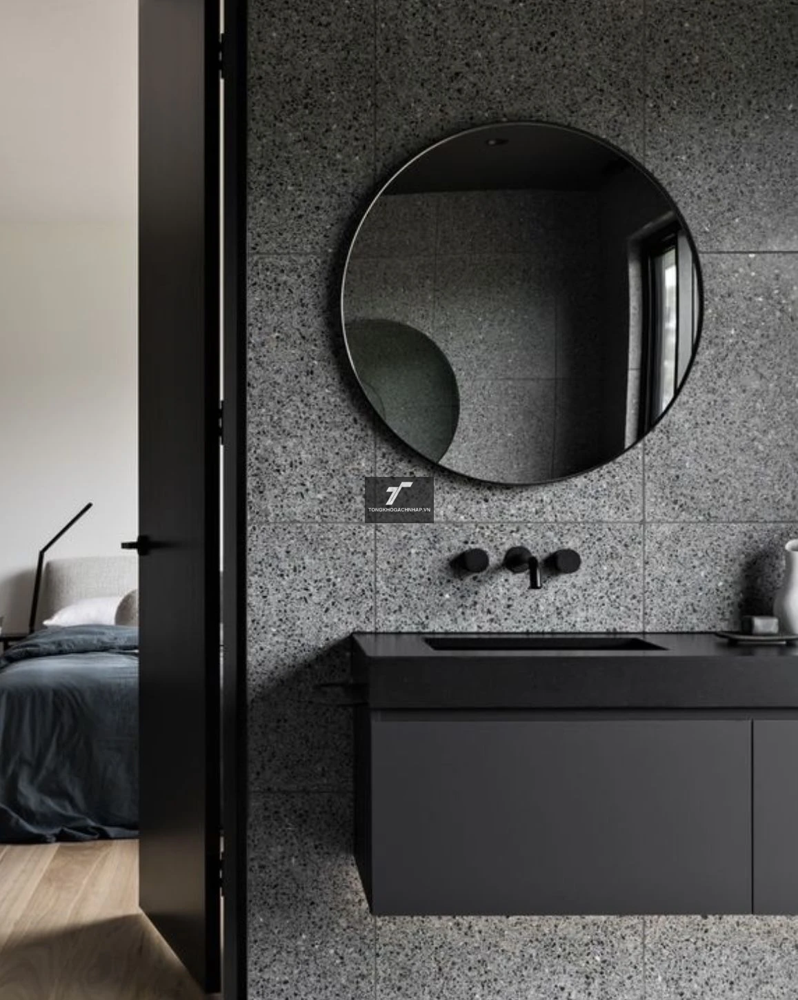 Gạch ốp wc màu xám kiểu vân terrazzo