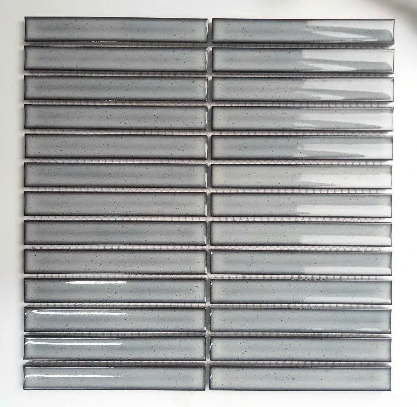 Gạch mosaic que bóng 296x299/20x145 BHTH02126 (xám nhạt/bóng/lõm/hạt mè)